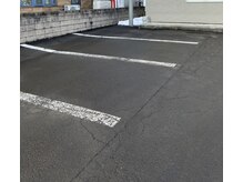 大館整体スタジオの雰囲気(駐車場:当院の目の前に3台完備しております。)
