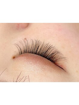 特別な日に合う華やかな目元にしたい