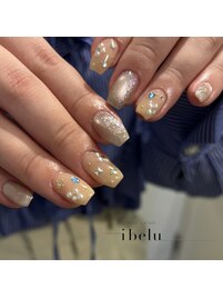 ビジューネイル