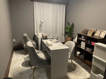 アサガオ(Asagao)の写真/上品に可愛い、大人女性のためのシンプルネイル◎