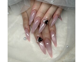 アモネイル 札幌(Amo Nail)の写真/自爪の形でお悩みの方に!長さ出しでより美しい指先に♪フォルム等もベテランネイリストがカウンセリング♪