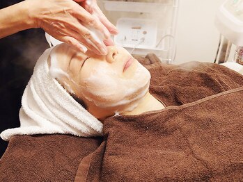 エブリィ(EVERY)/STEP4☆美容液配合ソープ泡洗顔