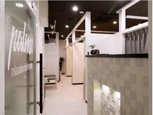 パルモ(palmo)の雰囲気（白を基調とした上質な空間♪各部屋半個室になっています。）