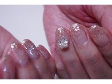 プチリリィ(Petit Lily)/3Dビジューでキラキラネイル