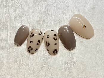 カシータ(casita)/大人ラメレオパードネイル