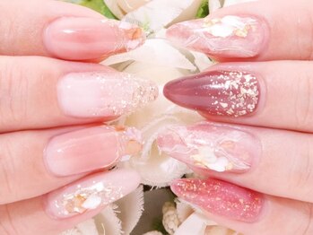 ネイルサロン ドレス(Nail Salon Dress)の写真/■心斎橋駅徒歩1分■HANDは2回目以降もオフ込¥3700~■HANDもFOOTもシンプルコース¥3900■カラーは200色以上