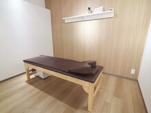はぴねす鍼灸整骨院 アトレ大森院の雰囲気（個室完備で落ち着いて施術を受けて頂けます。）