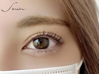 ソウィ(sowi)の写真/【最新韓国風まつ毛】束感を演出したい方に人気！パリジェンヌラッシュリフトで根本からしっかり立ち上げ◎