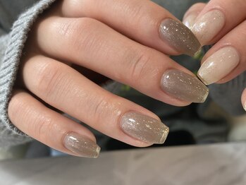 シュテルン(STERN)/グレー×ホワイト