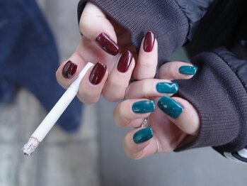 ネイル アトリエ コモード(nail atelier Comodo)/ワンカラー [ボルドー&ティール]