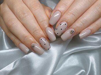 レアレアネイル(Lealeanail)/【パラジェル】ドット柄ネイル