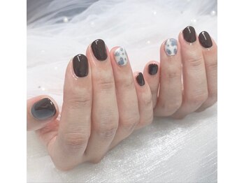 アーティット(Arthit)/4Fジェルネイル