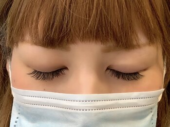 ドゥ エイチ(deux h)/目を閉じても美人eye♪