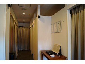 癒し処倉田屋 岡谷フォレストモール店/個室にすぐにお通しいたします♪