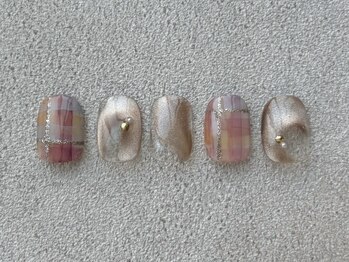 ミリ(miri)/チェックネイル