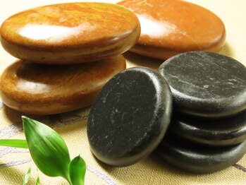 鴎迪足道 水道橋店/黒石マッサージで血行促進