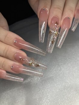 エムネイル ブランチ(Mネイル branch)の写真/SNS・TikTok550万回再生の注目サロン!実力派スタッフによる長さ出しで理想の指先に◆旅行前にもオススメ☆