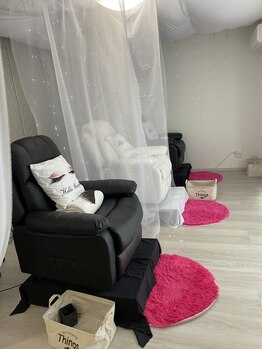 アイラッシュブルー(Eyelash BLUE)/施術中はリラックス間違いなし♪