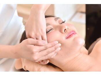 肌イズム 守谷店(肌ism)/小顔コルギ