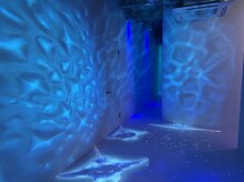 仙豆のちから x ドクターリセット 至福の空間 四日市店(Dr.Reset)/深海空間で癒し効果UP