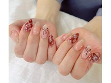 フローリア(Floria)/赤系チェックネイル