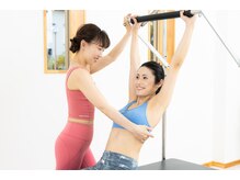 キリピラティス アンド キリエサロン(KiRi Pilates&Kirie salon)の雰囲気（【肩コリ解消】深い呼吸でカラダすっきり、心も軽くなる♪）