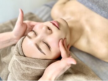 ラビット 福岡薬院店(LOVit)の写真/【90分以上は小顔リンパ付き】薬院駅4分/人気No.1☆顔＆全身リンパ(ヘッド,腸もみ,巡り診断付)90分¥6900♪