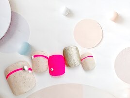 サンドカラー×ネオンピンク