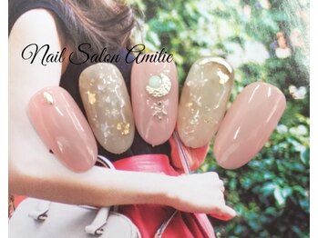 ネイルサロン アミティエ(Nail Salon Amitie)/白べっ甲ポイントビジューネイル