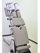 Noa接骨院 はりきゅう院/トムソンテーブル