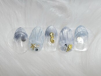 イング(+ Ing)/マーメイドネイル