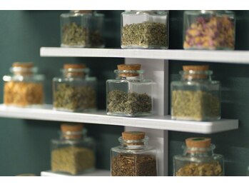 ユトリ(YUTORI)/よもぎ、ハーブ蒸し