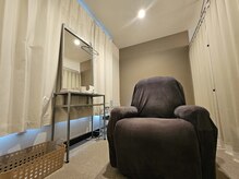 ヘッドミント 平塚店の雰囲気（当店のリクライニングチェア）