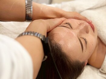 ビノス(Bnos)の写真/【小顔人気No.1】 小顔矯正 × 高周波美容機器WINBACK 60分