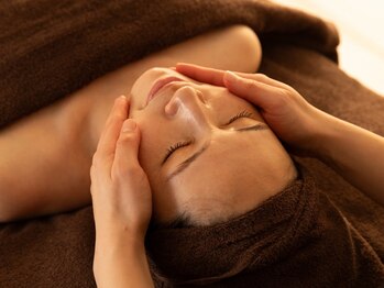 リーティー(Reethi)の写真/【ノーファンデを目指す♪】最新ララピール×光フェイシャルで肌悩みを徹底ケア☆トーンアップして透明感UP