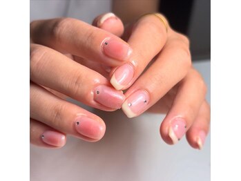 ビー 中町(bii)/チーク×フレンチネイル