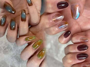 リア(Li'a)の写真/当店では豊富なカラーをご用意しております。マグネットネイルのカラーが沢山あるのでオススメです