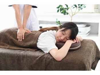 青空指圧治療院の写真/国家資格者が施術！妊婦・産後も通えるリラク空間で、デスクワークや抱っこ疲れを解消♪