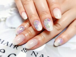 繊細なお花が可愛い紫陽花ネイル