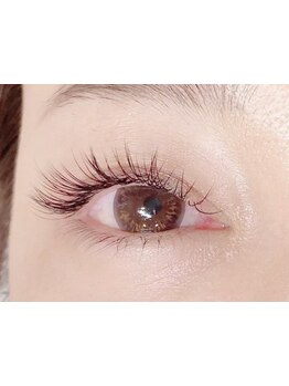 ナチュラル上品な目元にしたい