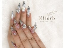 エヌハーブ(NHerb)の雰囲気(キラキラ・付け放題♪お得にロングネイルになれます♪)