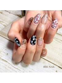 ジェルネイル　手描き６本アート