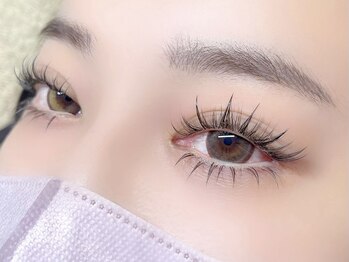 ティティア(Titia)/ワンホンマツエク上下