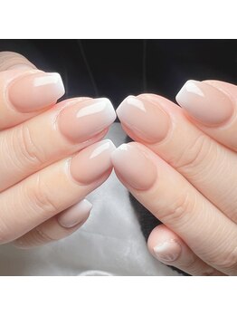 シーズネイル 那覇店(She's nail)の写真/オフィスにも日常にも◎シンプル系デザインが得意なサロン♪トレンドも叶えます！