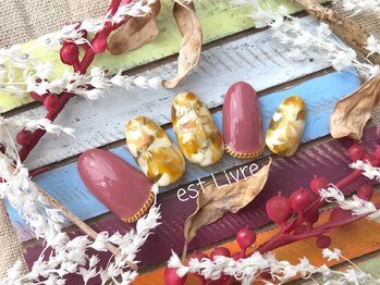 エストリブレ(estLivre)/ミルキーアンバー