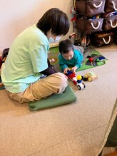 子育てママの整体サロン/施術中のお子様の様子
