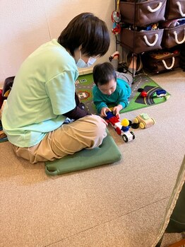 子育てママの整体サロン/施術中のお子様の様子