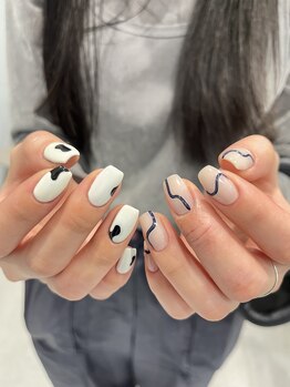 うねうねニュアンスネイル