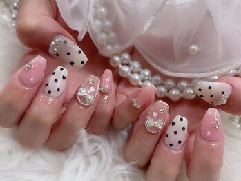 ワイベール 新宿西口店(YVeil)/