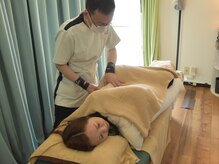 寛和安/横向き施術1